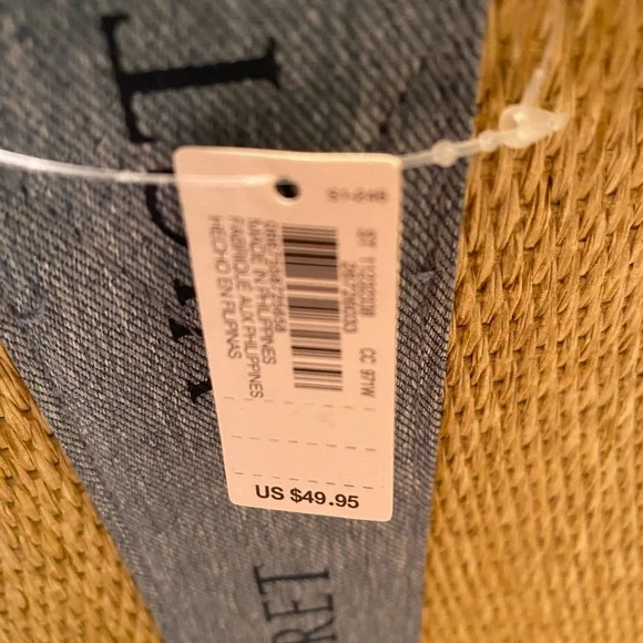 Victoria's Secret Tote and towel bundle - Picture 4 of 10